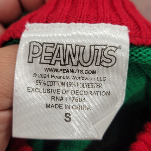NEW PEANUTS SNOOPY Puffer Jacket Ugly Christmas Sweater Unizex Small - Picture 5 of 14